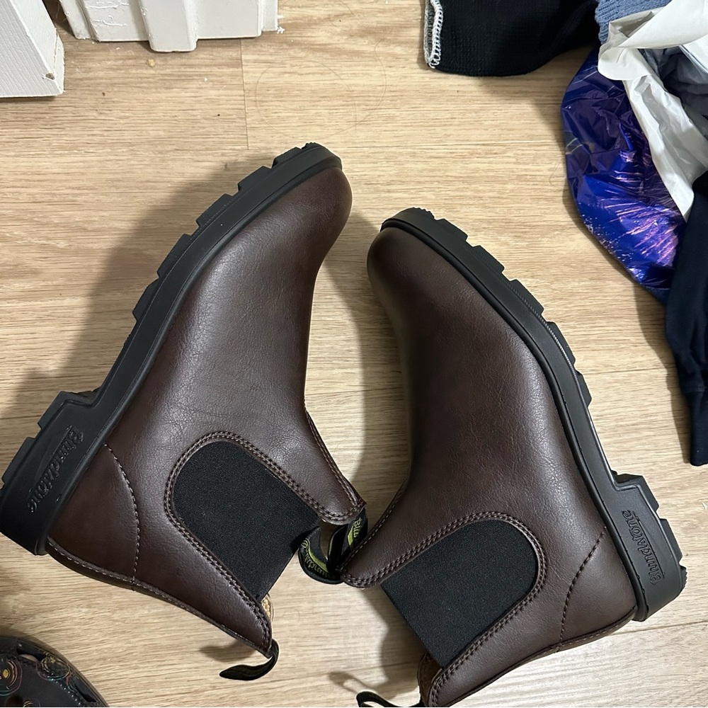 Blundstone brown Chelsea boots men’s US 9 women’s US 11